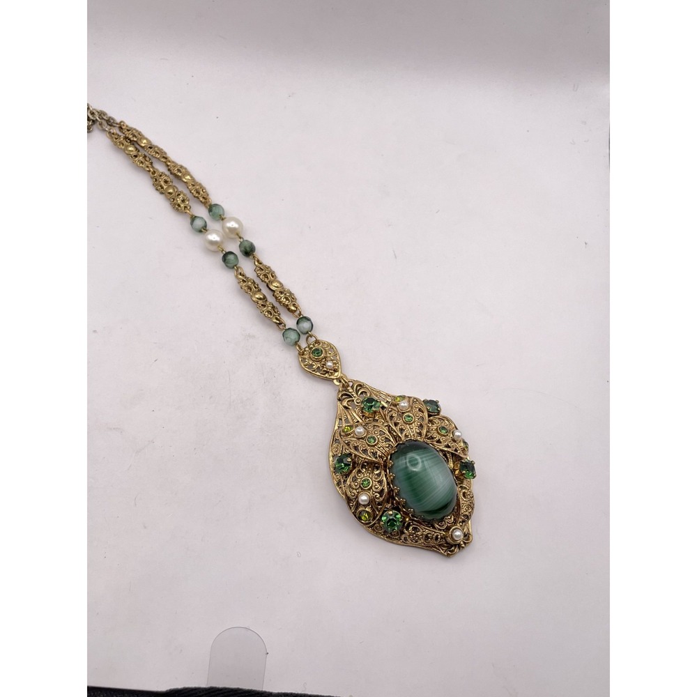 Vintage Filigree Pendant Necklace Green